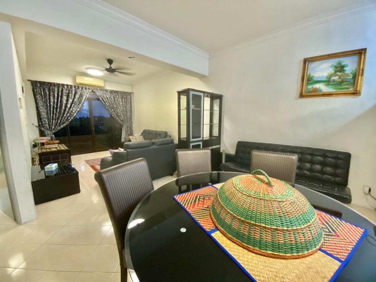 Appartement Marina Cove, Lumut Extérieur photo